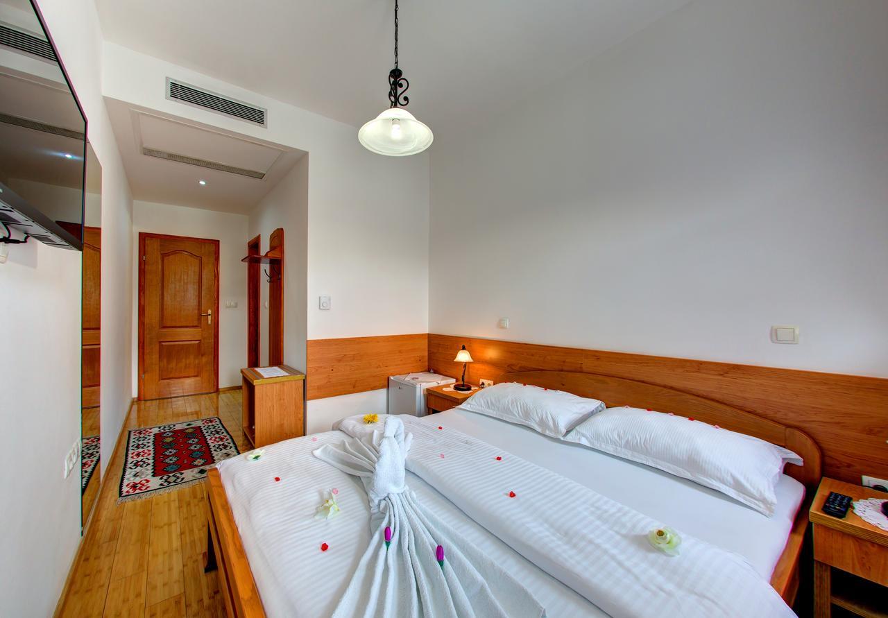 Hotel Almira Mostar Exterior foto